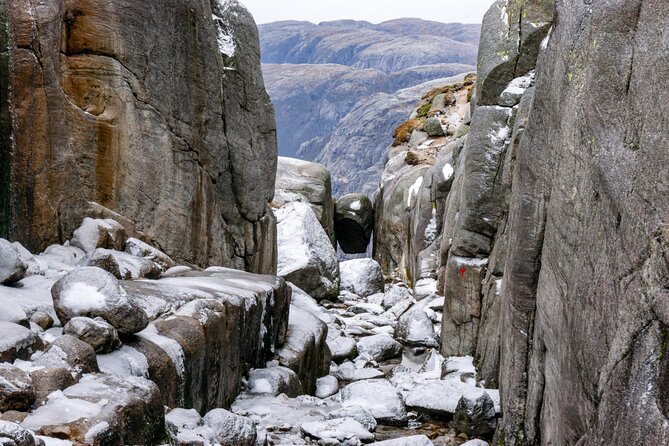 Kjerag Low-Season Hike + Packed Lunch - What the $202.26 price includes
