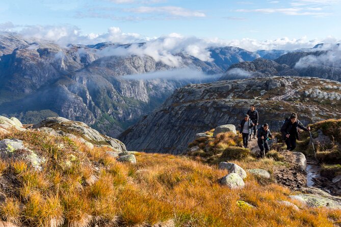Kjerag Low-Season Hike + Packed Lunch - Who should book this Kjerag hike?