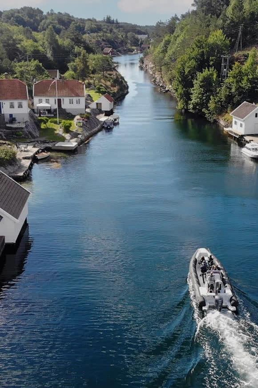 Kristiansand: Express Archipelago Tour by RIB Speedboat - The archipelago from water level
