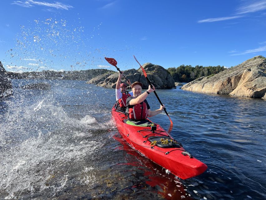Kristiansand: Scenic Double Sea Kayak Tour around Odderoya - Learning to control a double sea kayak