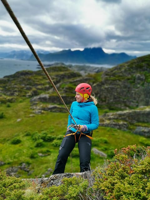 Lofoten: Full Day Combo tour, (kayaking and rappelling) - Kayaking back to the starting point