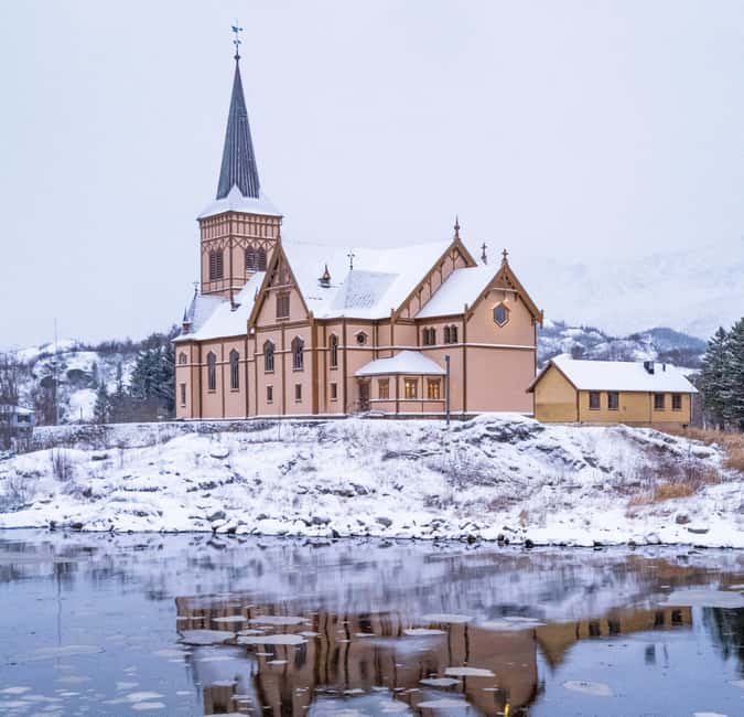 Lofoten: Half-Day Guided Tour with Photo Stops - Stories from Viking times to modern Lofoten