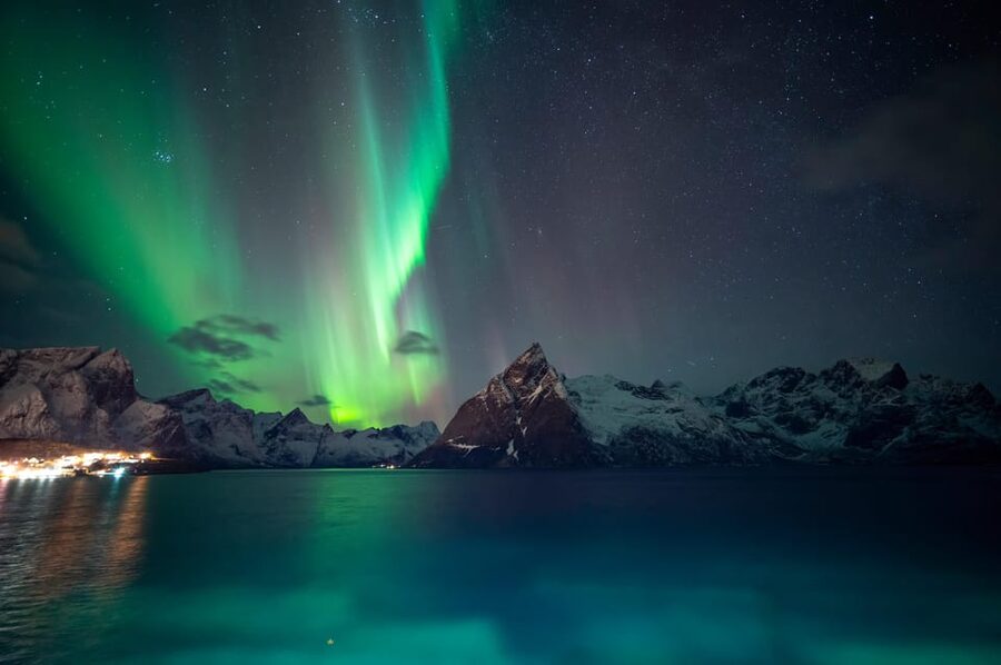 Lofoten: The Aurora Jæger – Northern Lights Hunt with Local - Meeting in Svolvær or Kabelvåg