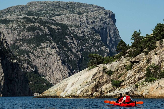 Lysefjord Kayak Safari - Fossånå Fossen and the waterfall lunch stop