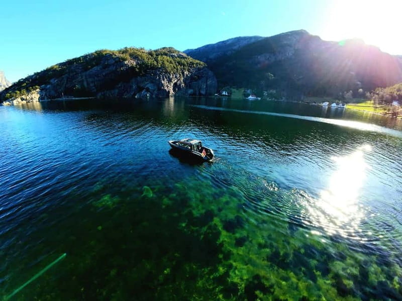 Lysefjord (Stavanger): Boattrip to Preikestolen from Forsand - Who will enjoy this two-hour cruise