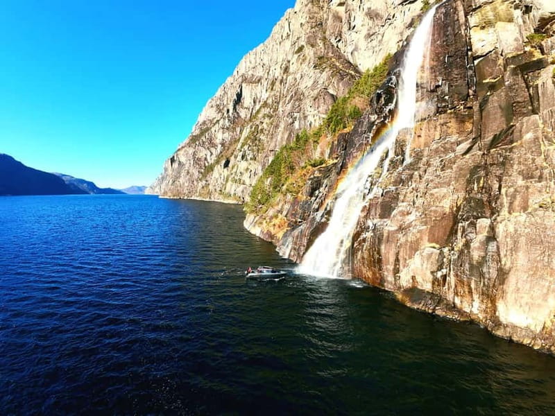 Lysefjord (Stavanger): Boattrip to Preikestolen from Forsand - Lysefjord from the water