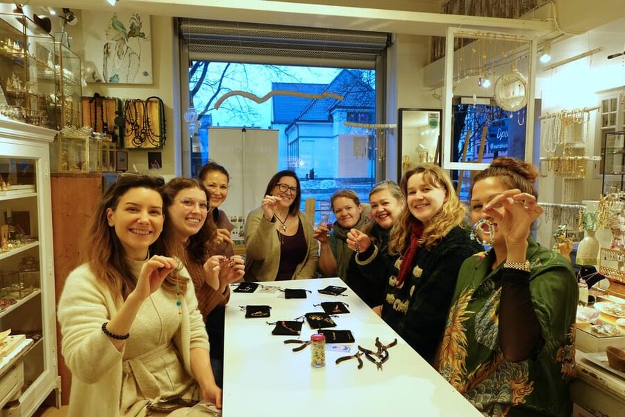 Maral Kunst : Jewelry Bar Experience (Jewelry Making) - Arriving at Maralkunst near Schous Plass