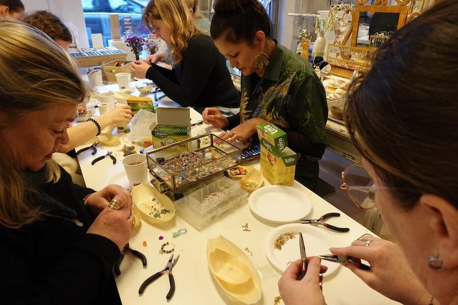 Maral Kunst : Jewelry Bar Experience (Jewelry Making) - Who will enjoy this Oslo workshop most