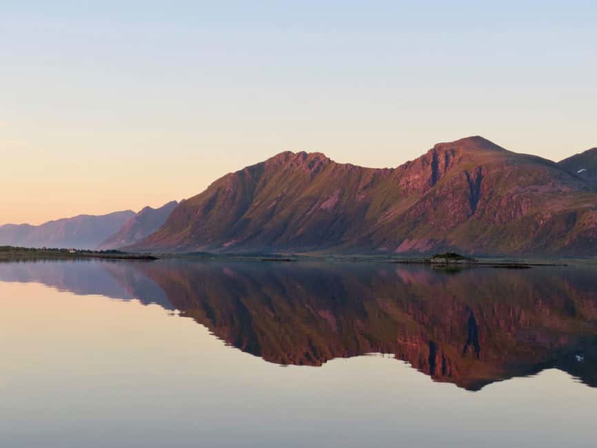 Midnight sun safari - Clothing, comfort, and the late departure