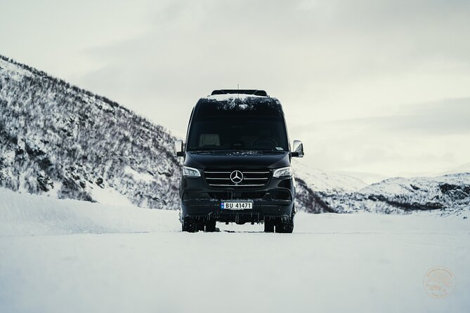 Minibus Northern Lights Chase with Photography from Tromsø - Group size, timing, and comfort