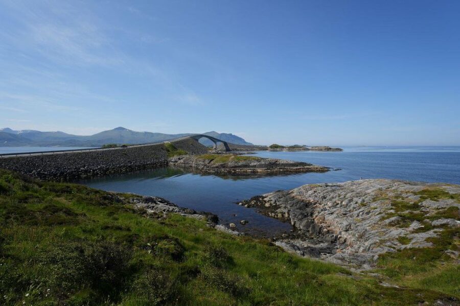 Molde: Atlantic Ocean Road & Varden Audio Guide Bus Tour - Eldhusøya and the Atlantic Road photo stop