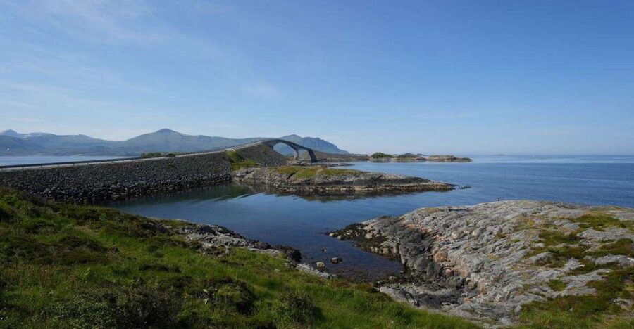 Molde: Atlantic Ocean Road & Varden Audio Guide Bus Tour - The two Molde port meeting points