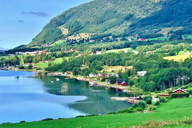 Molde - Atlantic Road Private Sightseeing tour - Eide, marble country, and stories from the road