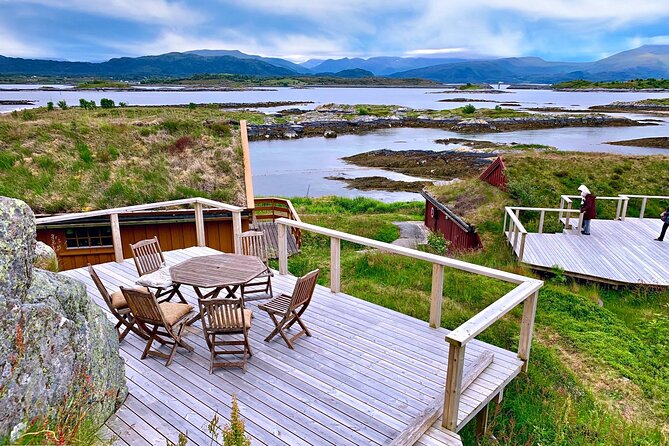 Molde - Atlantic Road Private Sightseeing tour - Crossing the Drunken Bridge