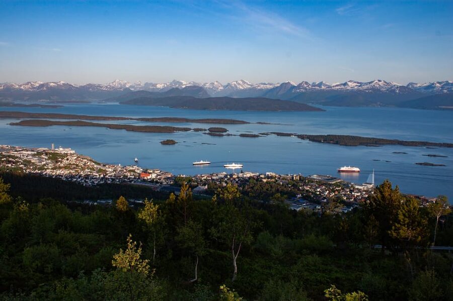 Molde - Get a feeling of the Atlantic Ocean - Farstadsanden is the tour’s quiet change of pace
