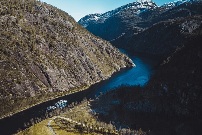 Mostraumen Fjord Cruise - Leaving Bergen for the open water