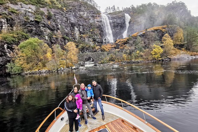 Mostraumen Private Pontoon Cruise - Timing, weather, and the small details