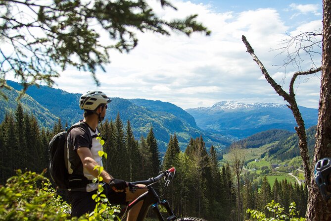 Mountain Bike - Voss Storålsen - Vangsvatnet and the scenic side of the ride