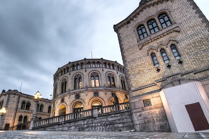 Myths and Legends of Oslo - Rådhusplassen and the symbols of Norway