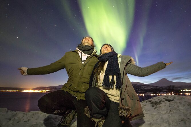 Northern Lights Chase with Photography from Tromsø - Waiting for the lights at the viewing site
