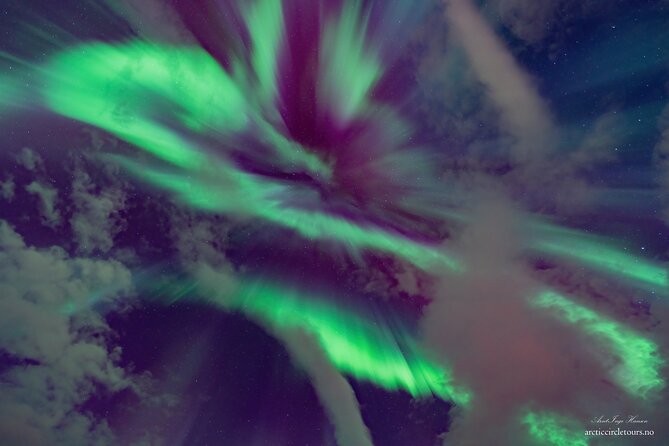 Northern Lights Tour, Photo, Toilet, Meal, Skycam in Mbus - Getting portraits and learning to photograph the aurora