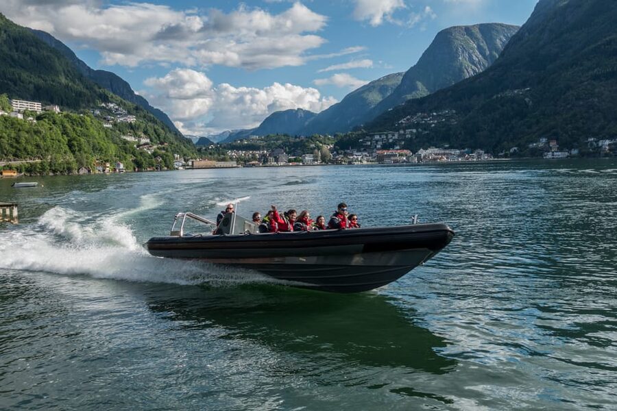 Odda: RIB Boat Tour on the Hardangerfjord - The guide makes or breaks the two hours