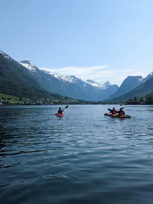 Olden: Guided beginner friendly fjord kayaking.Local company - Why Olden is a fine place to try kayaking