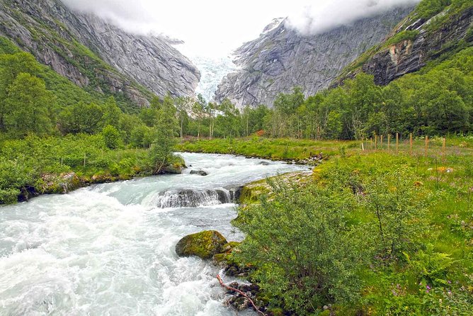 Olden Shore Excursion: the Amazing Briksdal Glacier - Lake Olden provides an excellent first photo stop