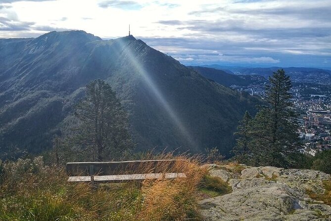 On Top of Bergen - Private Hike - Local stories along the trail