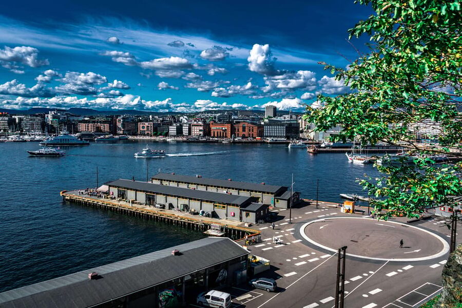 Oslo: 3-hour Highlights & Vigeland Park Private Walking Tour - Timing, clothing, and the final stop