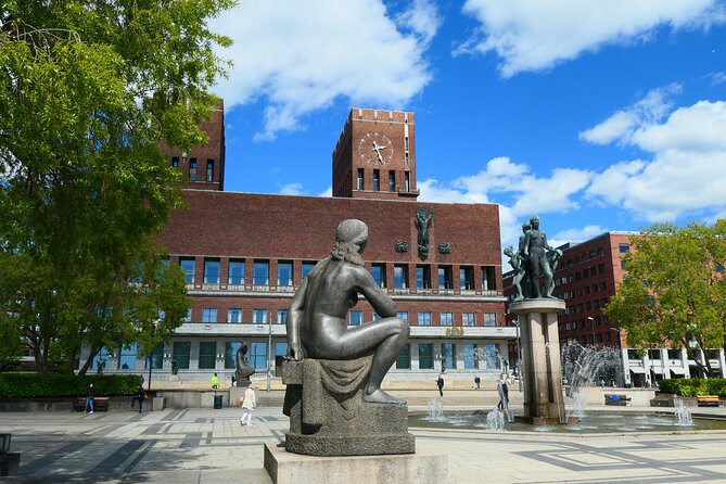 Oslo City Walks: In the Heart of Oslo - The Royal Palace and Norway’s modern capital