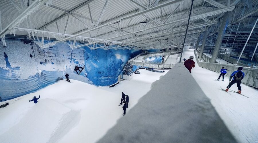 Oslo: Day Pass for Downhill Skiing at SNØ Ski Dome - What makes SNØ different from an ordinary ski day