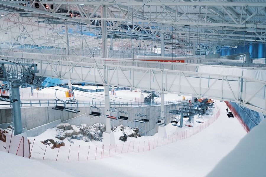 Oslo: Day Pass for Downhill Skiing at SNØ Ski Dome - Taking a lesson or going independently