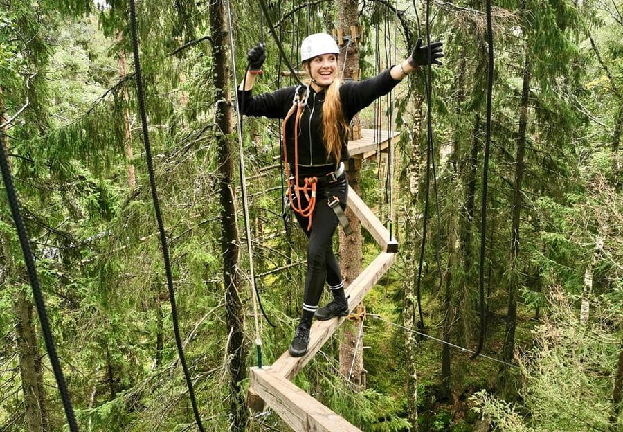 Oslo: Day ticket to Oslo's favourite Climbing Park - Rope tunnels, swinging logs, and wobbly bridges