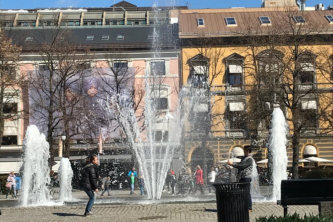 Oslo easy walk - Oslo Cathedral adds a quieter pause
