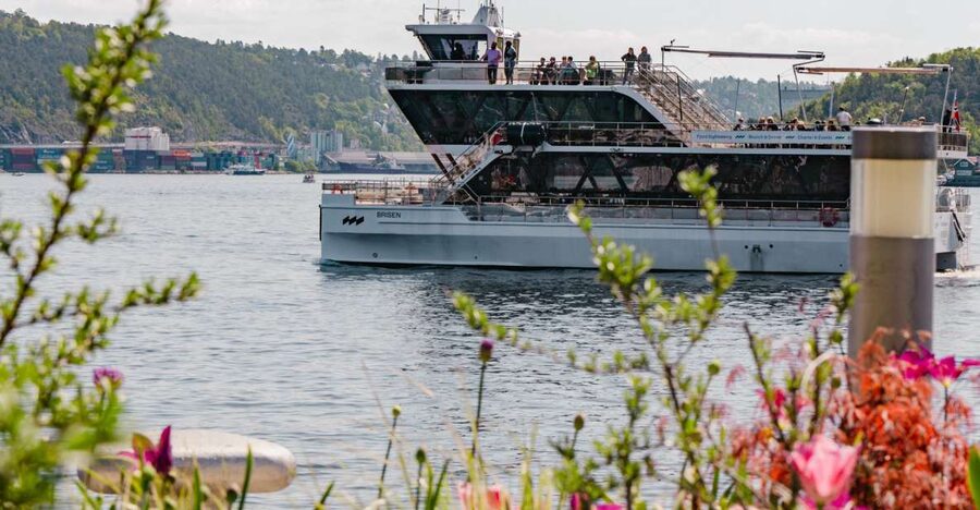 Oslo: Electric Boat Cruise with Brunch - Friendly hosts and a relaxed service style