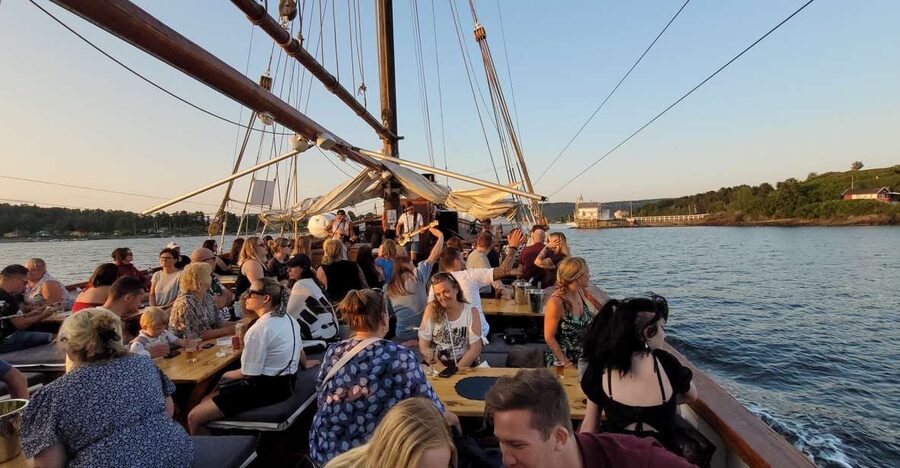Oslo Fjord Evening Live Rock music cruise with Shrimp buffet - Three hours of music on the Oslo Fjord