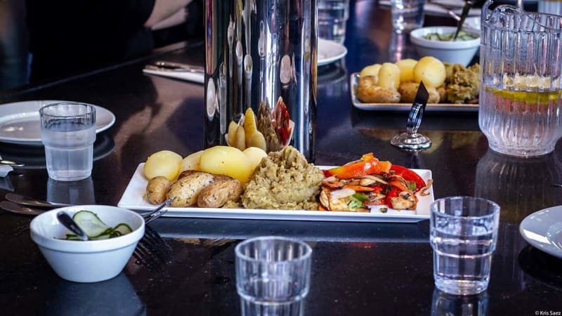 Oslo: Food Tasting and Walking Tour with a Local - A food tour that also gives you Oslo’s shape