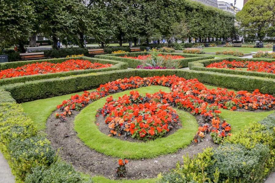 Oslo: Grand City Sightseeing Tour by Bus with Fjord Cruise - Who should book this tour?