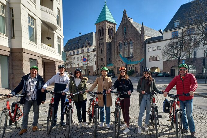 Oslo Highlights Bike Tour - The Royal Palace and the formal city