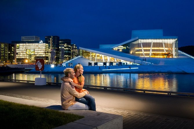 Oslo: Private VIP City Tour by Luxury Minivan with Driver & Guide - Two hours on foot in central Oslo