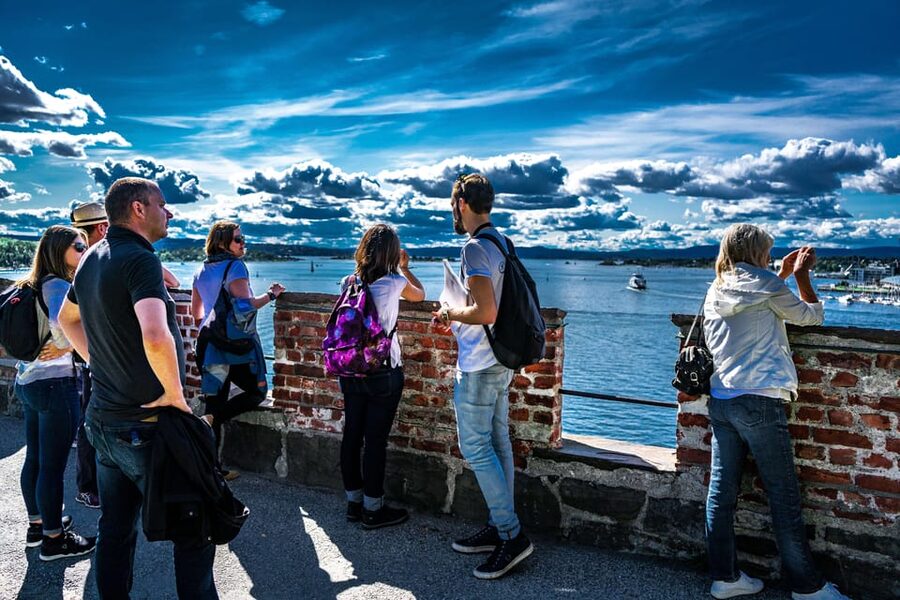 Oslo: Private Walking Tour - The National Theatre, University Square, and Karl Johans gate