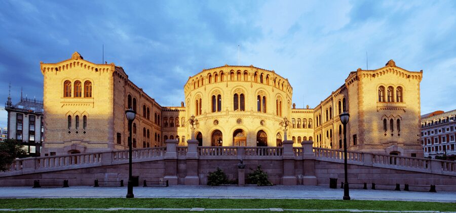 Oslo Self Guided Walking Tour with an APP - From art and national memory to everyday Oslo