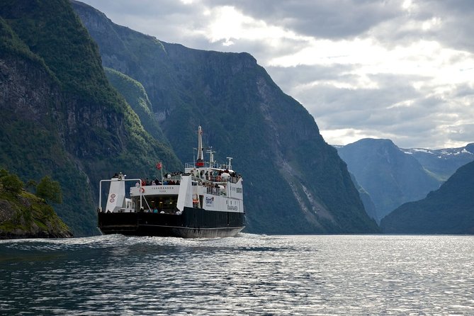 Oslo To Bergen Self-Guided Full Day Trip with Flåm Railway And Fjord Cruise - Handling luggage on a self-guided day