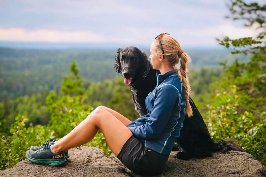 Oslo: Yoga & Hiking with a dog - A 75-minute Vinyasa class on the pier