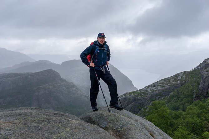 Preikestolen Hidden Trail Hike + Lunch and Canoe Trip - Reaching the 604-meter view over Lysefjorden