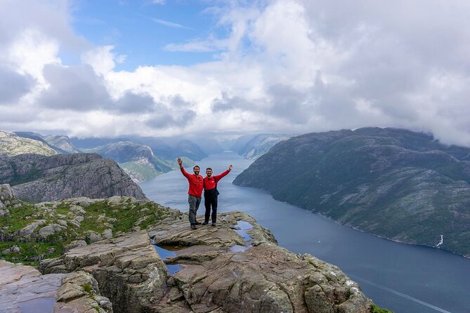 Preikestolen Hidden Trail Hike + Lunch and Canoe Trip - The long walk down to the base
