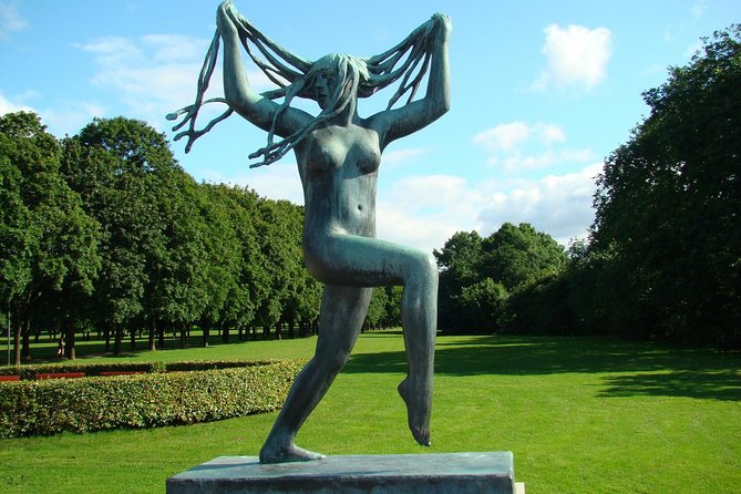 Private 5-hrs Oslo Exclusive Driverguide Luxury Limo/Van-Tour incl Museums - Ekebergparken for a wide Oslo view