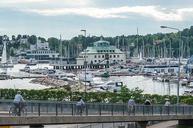 Private Bike Tour (3 hours) - Royal Oslo in Slottsparken