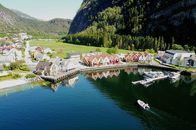 Private Cruise: Mostraumen by Zodiac or Lux Pontoon Boat - Hesjedalsfossen arrives like a natural theater